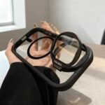 uxury Magnetic Lens Protection iPhone Case ✨📱🖤 - Image 4